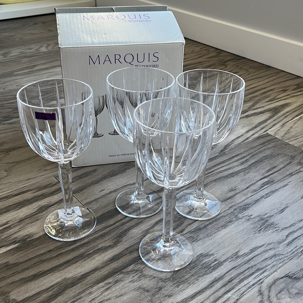 NWOT Marquis by Waterford Omega  4  crystal wine set